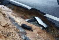 Jalan Inpres Bukit Kanduang Solok Mulai Rusak Terkikis (Dok.GNews86)