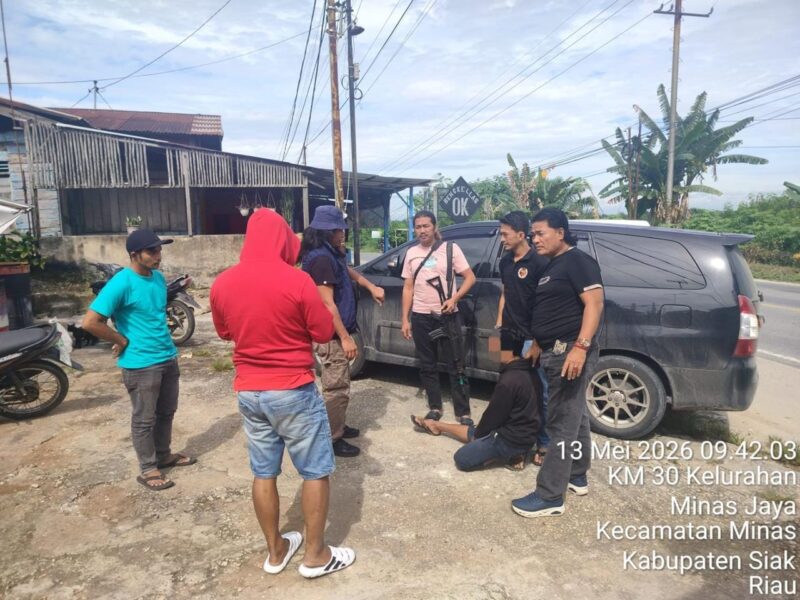 Tersangka SL (25 waktu diamankan oleh Tim Tim Resmob Satuan Reserse Kriminal (Satreskrim) Polres Kuantan Singingi Dok.HumaspolresKuansing)