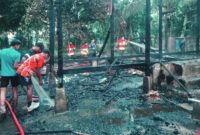 Kebakaran rumah milik Siti Patimah (80) Tahundi Desa Pulau Ingu, Kecamatan Benai, Kabupaten Kuansing, Riau, Rabu (6/5/2026) sekitar pukul 17.00 WIB. (Dok.RA)