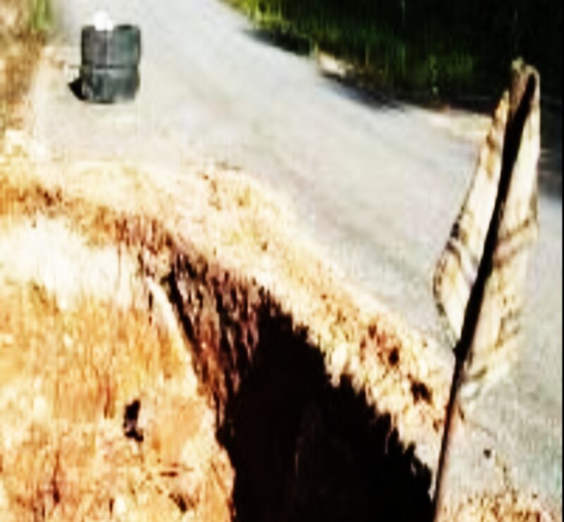 Badan Jalan Muara Lembu - Pangkalan Indarung Kuansing Amblas (Dok.GNews86)