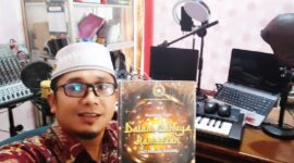 Ronaldo Rozalino, S.Sn., M.Pd dan Buku Karya Tulisnya Dalam Cahaya Ramadhan (Dok.GNews86)