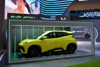 Sejumlah produsen otomotif menghadirkan mobil listrik dengan harga mulai Rp200 jutaan pada Juni 2026, memperluas pilihan masyarakat dan memperketat persaingan pasar kendaraan listrik nasional.(dok Foto : viva.co.id)