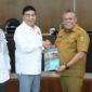 Penyerahan usulan pembangunan Kuansing melalui Anggota DPR RI (Riau1.Com)