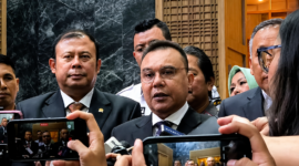 Pemerintah menyiapkan strategi khusus untuk memperkuat nilai tukar rupiah melalui koordinasi kebijakan fiskal, moneter, dan penguatan fundamental ekonomi nasional.(viva.co.id)