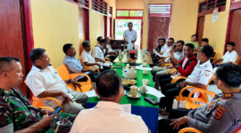 Persoalan tapal batas Taman Nasional Manusela kembali menjadi perhatian setelah Camat Seram Utara meminta para raja dan masyarakat adat bersatu memperjuangkan kepentingan wilayah adat melalui jalur dialog dan penyelesaian yang konstruktif.(sumber Foto : TribunMaluku.com)