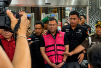 Daftar 20 nama yang diduga terkait kasus korupsi Program Makan Bergizi Gratis beredar luas. Kuasa hukum menegaskan dokumen tersebut masih bersifat pro justitia confidential dan belum menjadi dasar penetapan kesalahan hukum.(sumber foto: viva.co.id)