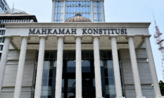 Bayang-Bayang Anggaran di Meja Konstitusi