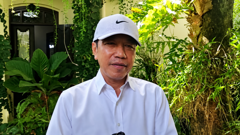 Perkembangan kasus ijazah yang disebut telah memasuki tahap P21 memunculkan pertanyaan mengenai kemungkinan kehadiran Joko Widodo dalam persidangan. Projo menilai pembahasan tersebut masih terlalu dini karena proses hukum masih berjalan.(sumber Foto : Tribunews.com)