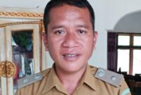 Sangadi (Kepala Desa) Toruakat Tomi Mokobela