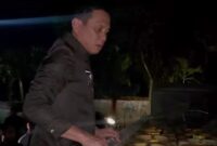 Walikota Kotamobagu dr Weny Gaib SpM, mendapati langsung truk bermuatan galon diduga BBM di SPBU Pontodon dini hari (foto:GNews86.com)