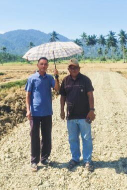Duet Membangun Desa: Sangadi Ikuna dan Dumara Bersinergi Bangun Jalan Akses Untuk Masyarakat 