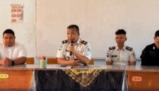 Kasubsi Peltah Rutan Kelas IIB Kotamobagu, Busen SH, saat memberikan edukasi tentang hukum dan kriminal (foto: istimewa)