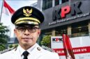 Ilustrasi: Bupati Bolmut Sirajudin Lasena di depan Gedung KPK Jakarta (foto: istimewa)